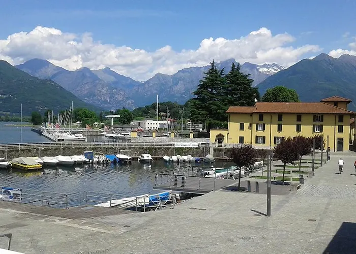 Bella Piazza Apartment Colico